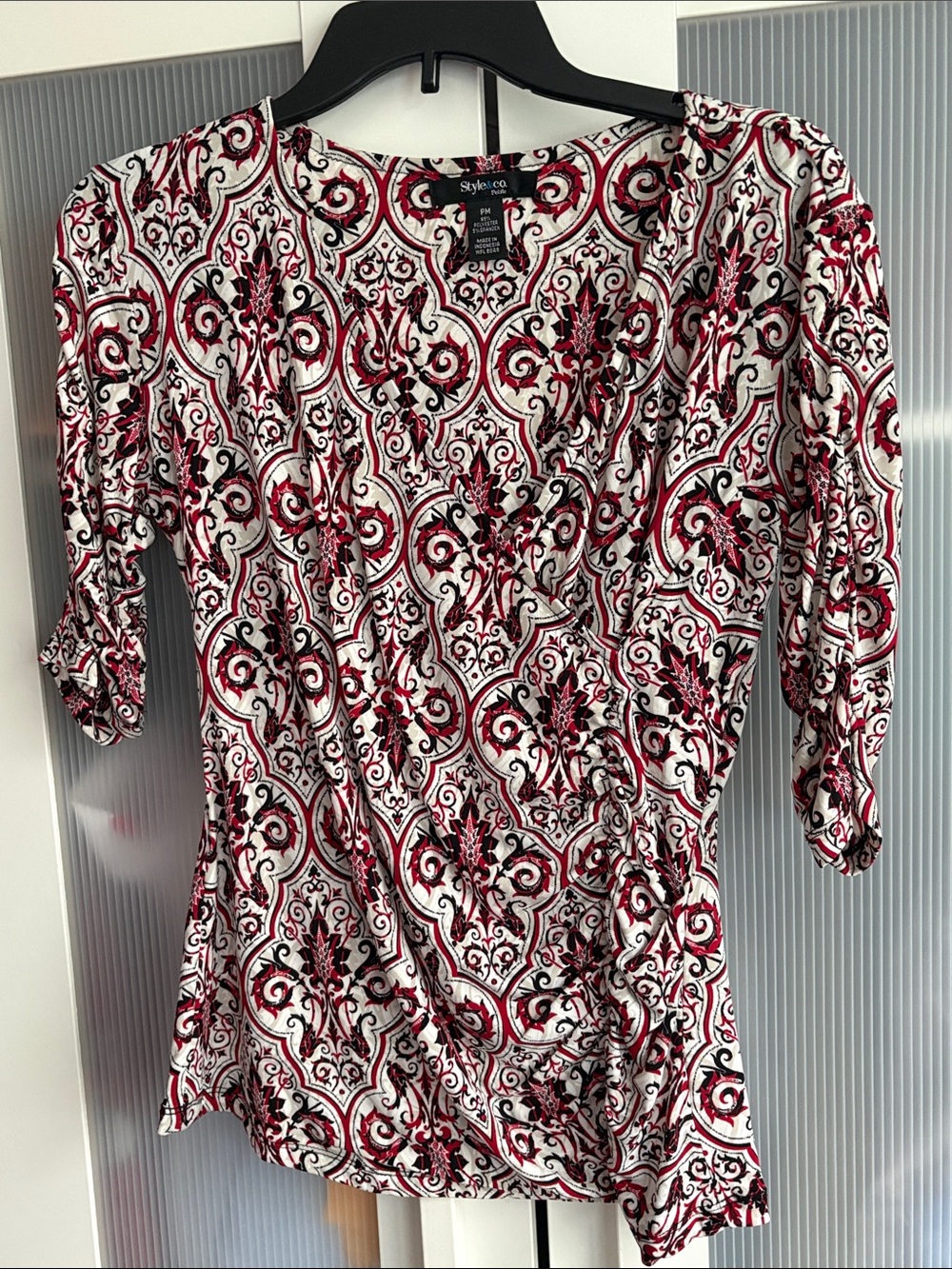 STYLE & COMPANY WOMEN PETITE BLOUSE BROWN &RED SIZE MEDIUM IN GOOD CONDITION